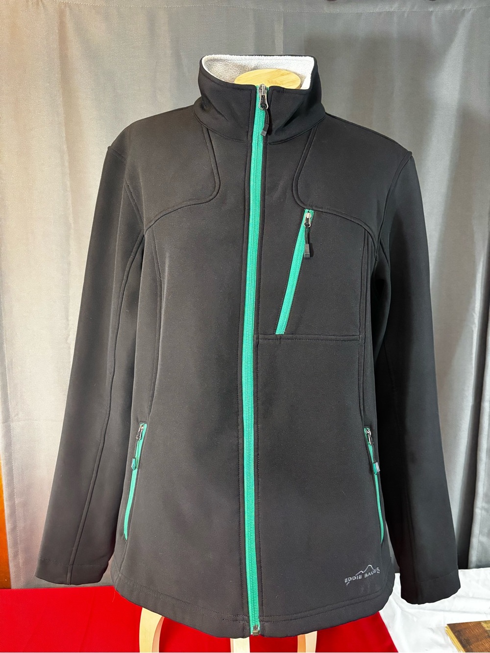 Eddie Bauer women’s Black Softshell fleece lined Jacket green full Zipper SizeXL